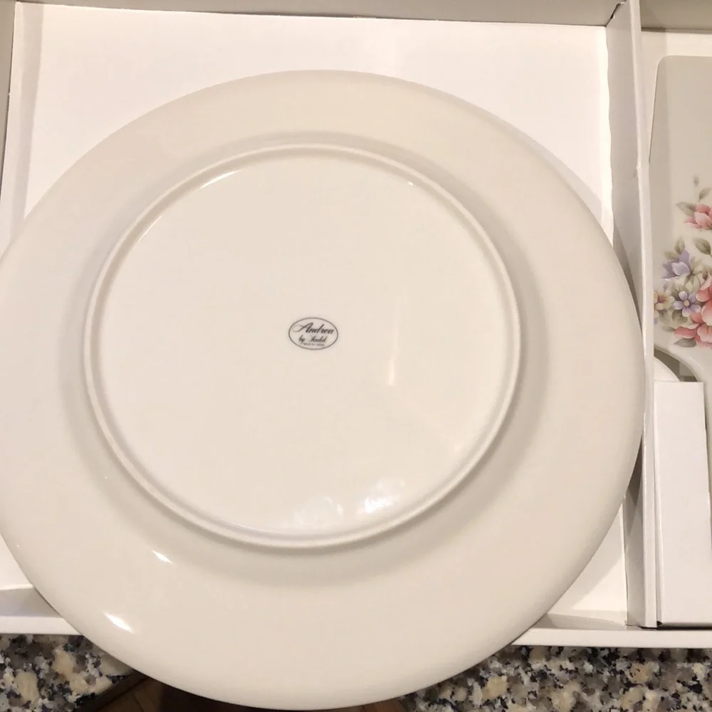 Andrea Sadek Porcelain Cake Plate & Server Gift Boxed